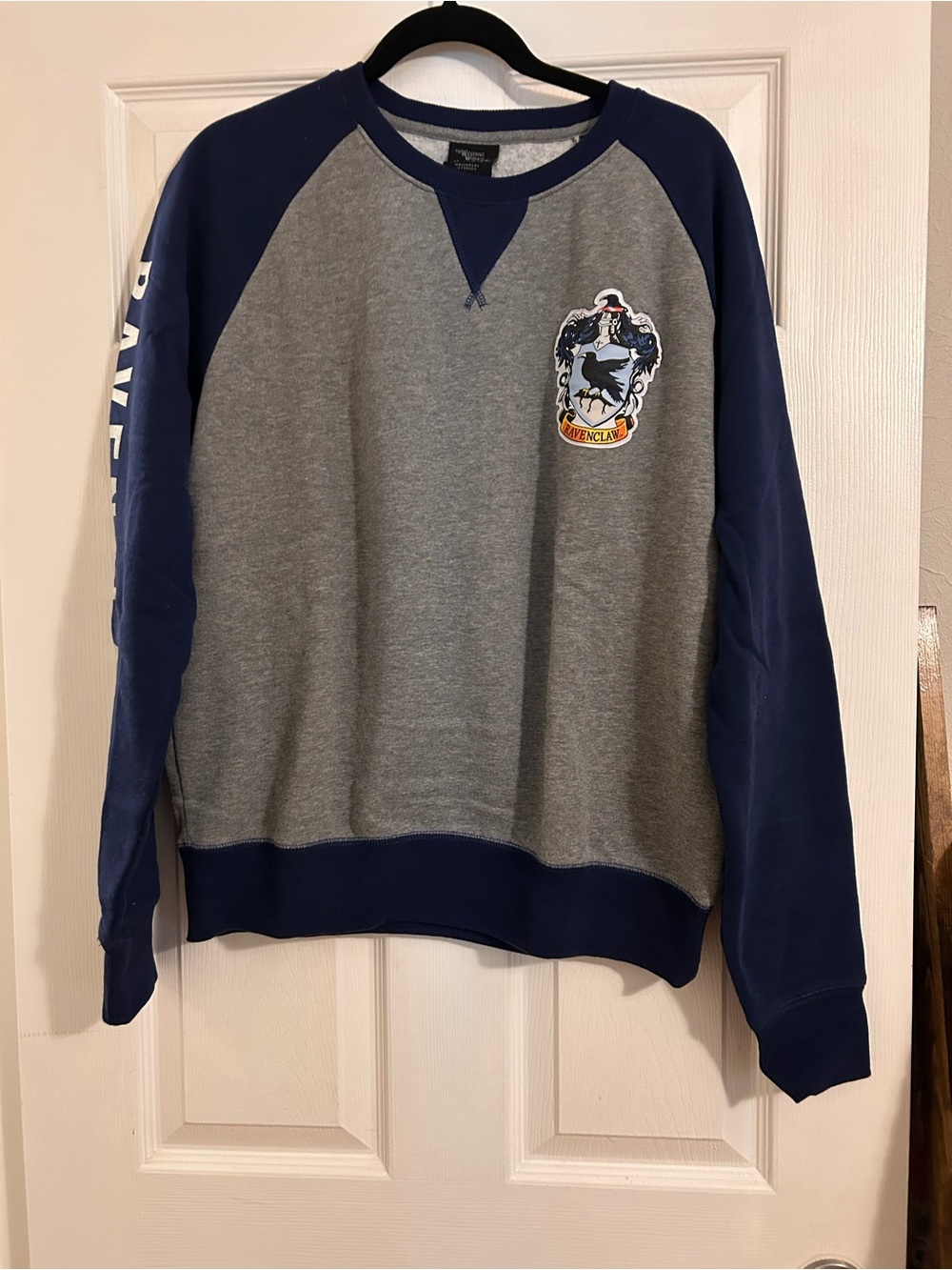 Raglan Crew Sweatshirt in Gray and Navy with Crest